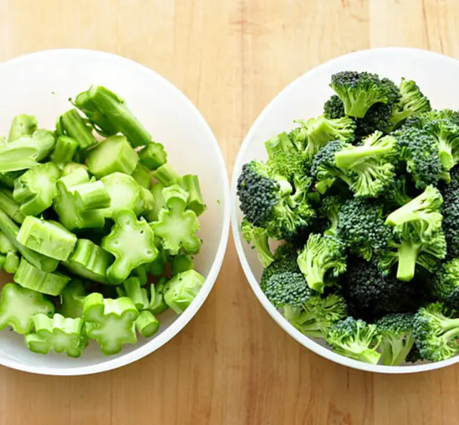 Broccoli cut and arranged in bowls