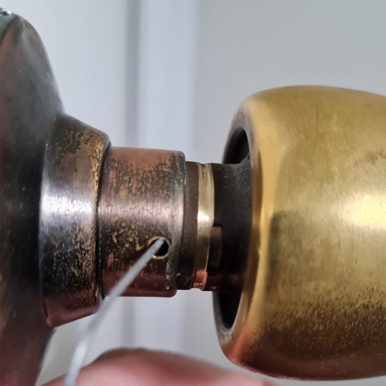 Press locking latch with paper clip