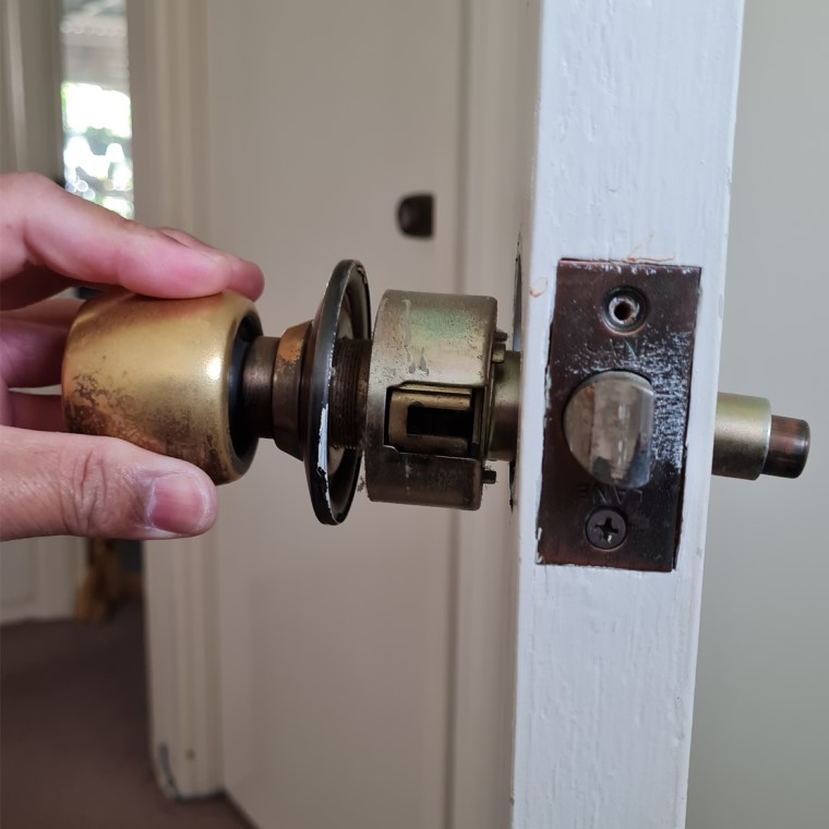 Pull door knob out